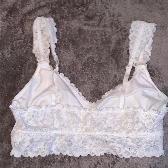 Size large white AERIE bralette - Picture 2 of 3